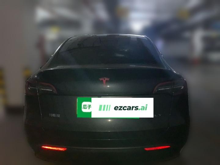 Model Y 2024 RWD photo 5