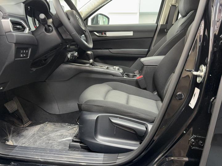CX-5 2025 2.0L AT RWD Pro photo 6