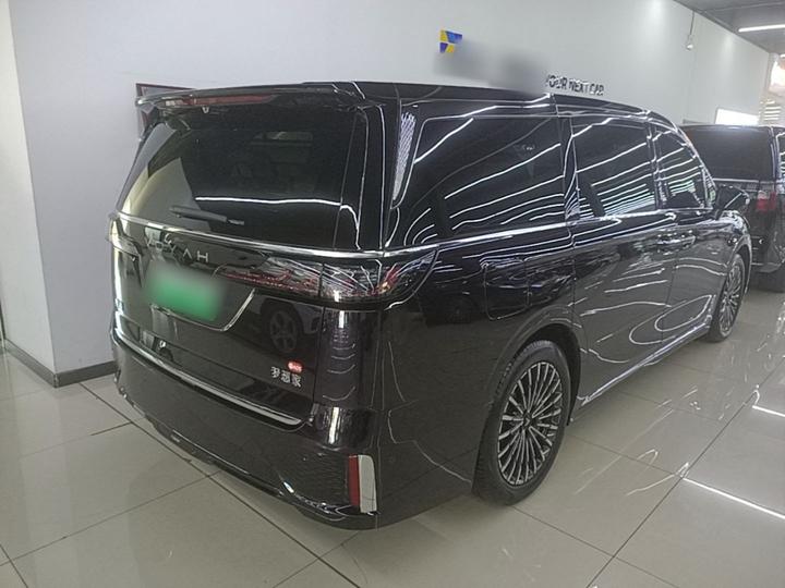 Voyah Dreamer 2026 PHEV Qiankun Ultra photo 6