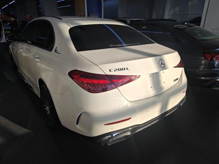 C-Class 2023 Facelift C 200 L Sport photo 4