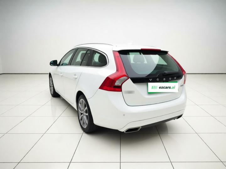 V60 2015 T5 photo 4