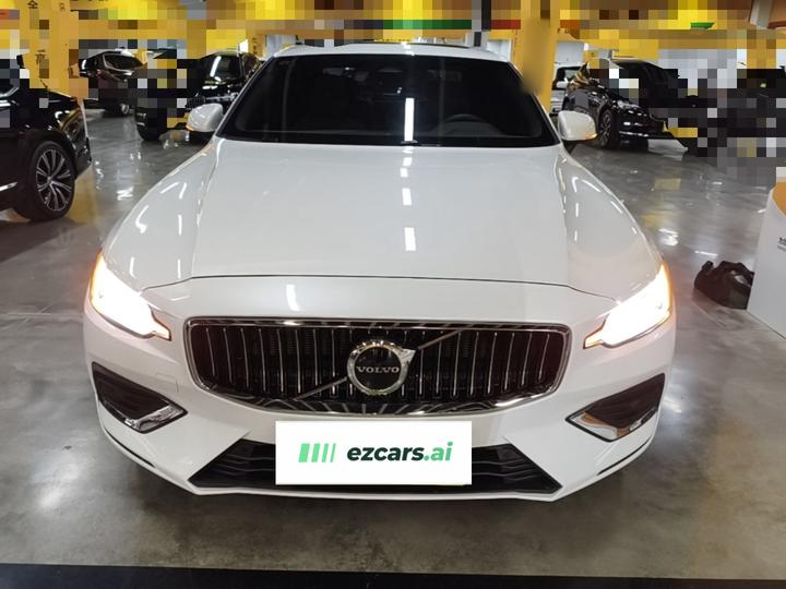 S60 2026 B4 Luxury photo 2