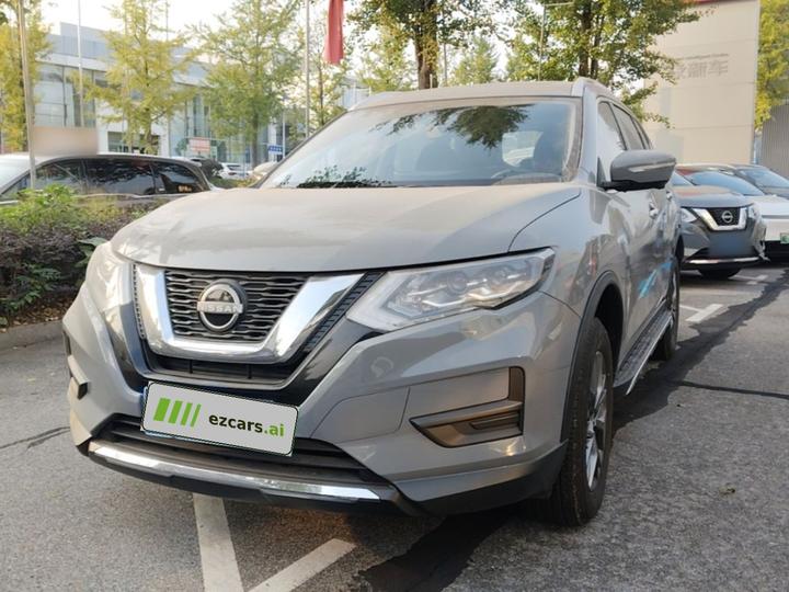 X-Trail 2025 2.0L RWD Leading
