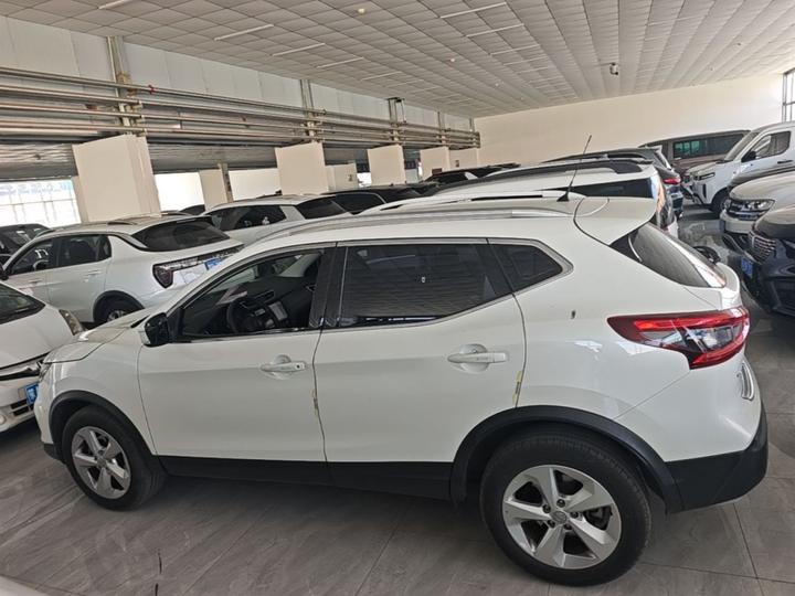 Qashqai 2021 2.0L CVT Smart photo 3