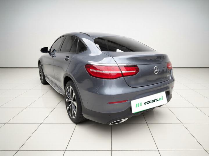 GLC Coupe 2019 GLC 260 4MATIC Coupe SUV photo 4