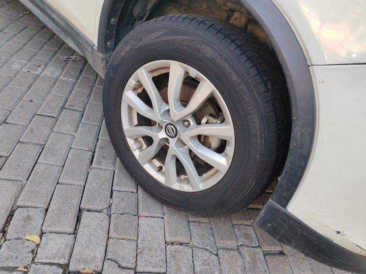X-Trail 2017 2.0L CVT Comfort 2WD photo 8