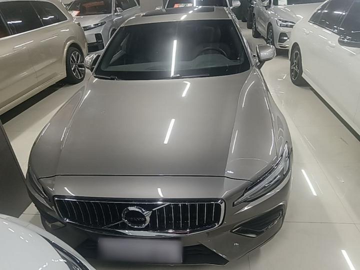 S60 2022 B4 Luxury photo 2