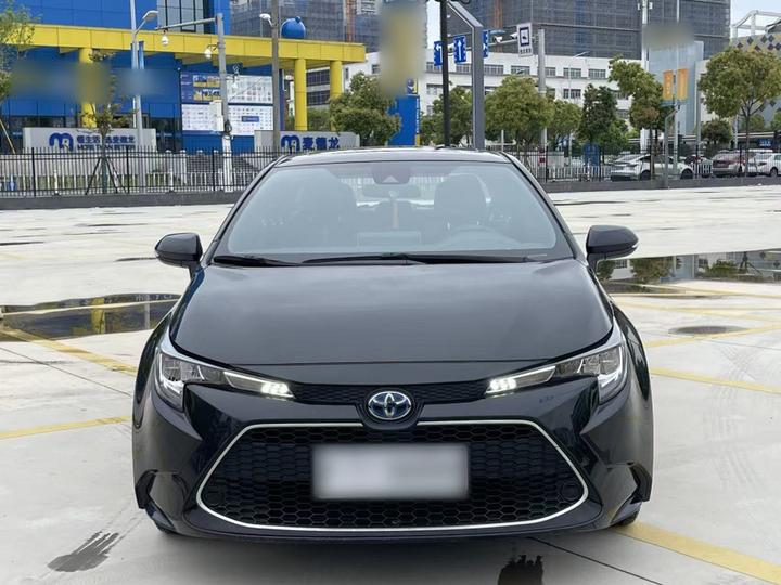Levin 2022 Hybrid 1.8H E-CVT Luxury photo 2