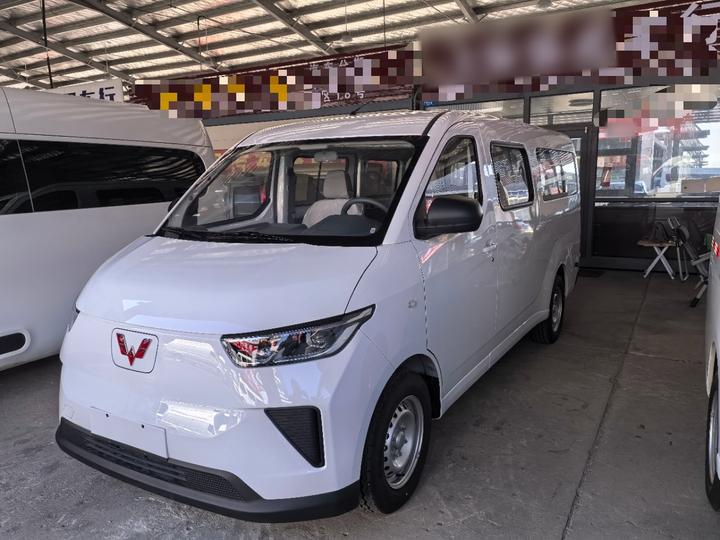 Wuling 2026 440km Bus Comfort 6-Seater