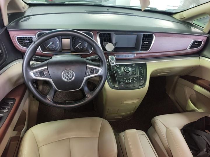 GL8 2014 2.4L LT Luxury Business Executive photo 5