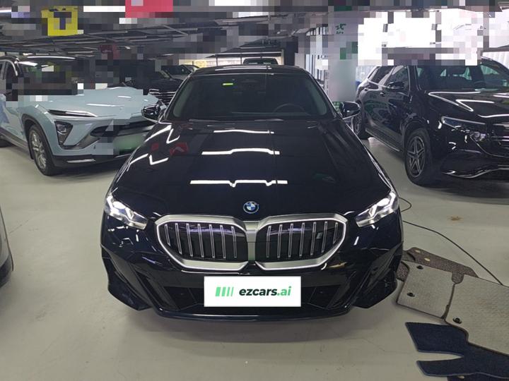 i5 2025 eDrive 35L M Sport Package photo 2