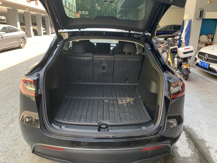 Model Y 2022 Facelift RWD photo 8