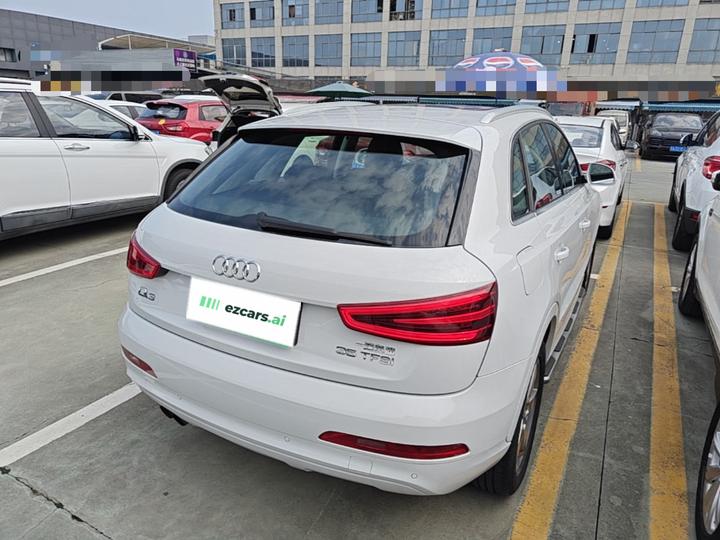 Q3 2015 35 TFSI Progressive photo 4