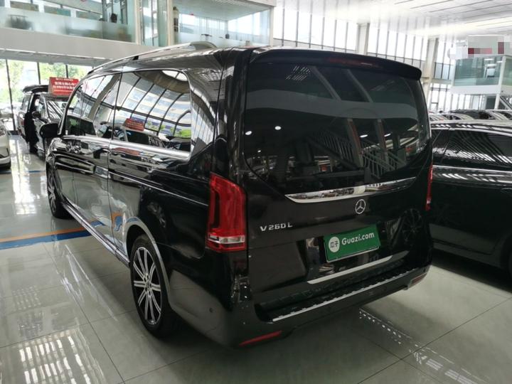 V-Class 2021 V 260 L Long Wheelbase Luxury photo 4