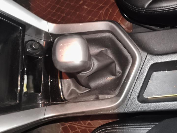 T70 2016 1.6L MT photo 6