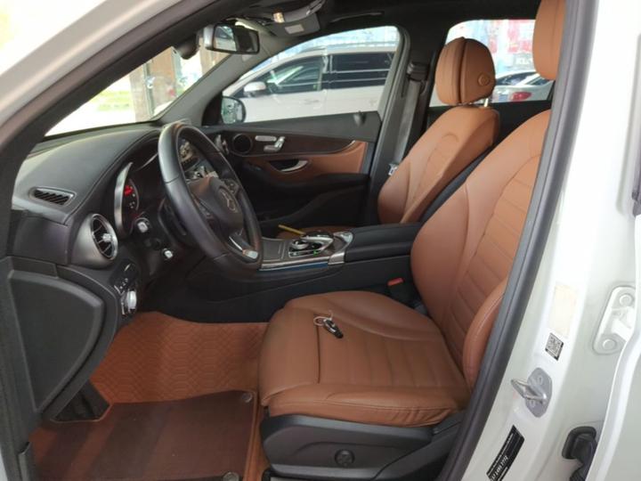 GLC 2017 GLC 300 4MATIC Luxury photo 8