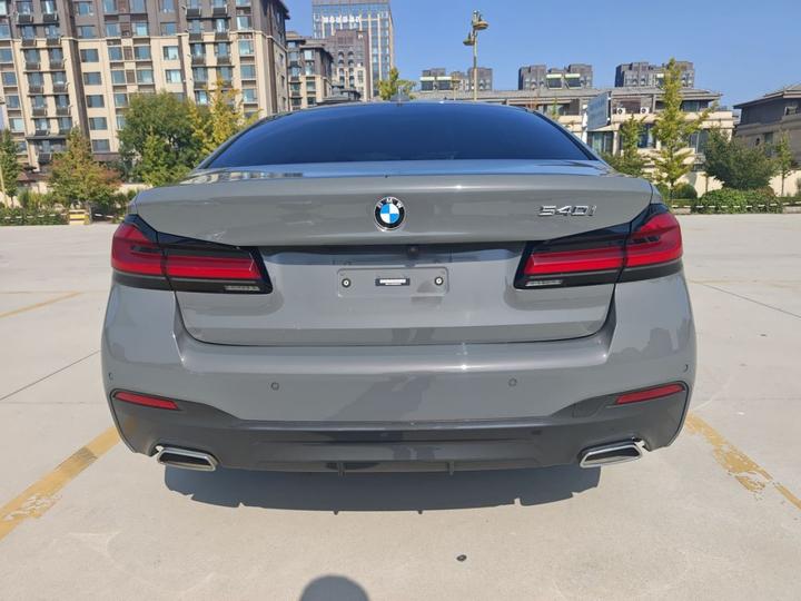 5 Series Imported 2022 Facelift 540i M Sport Package photo 3