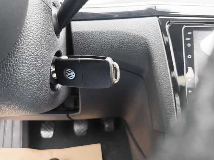 Bora 2017 1.6L MT Comfort photo 8
