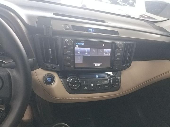 RAV4 2015 2.0L CVT AWD photo 8