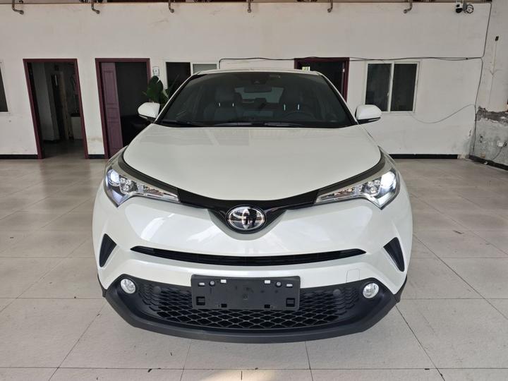 C-HR 2020 2.0L Leading photo 2