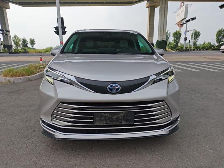 Sienna 2023 2.5L Hybrid Comfort photo 2