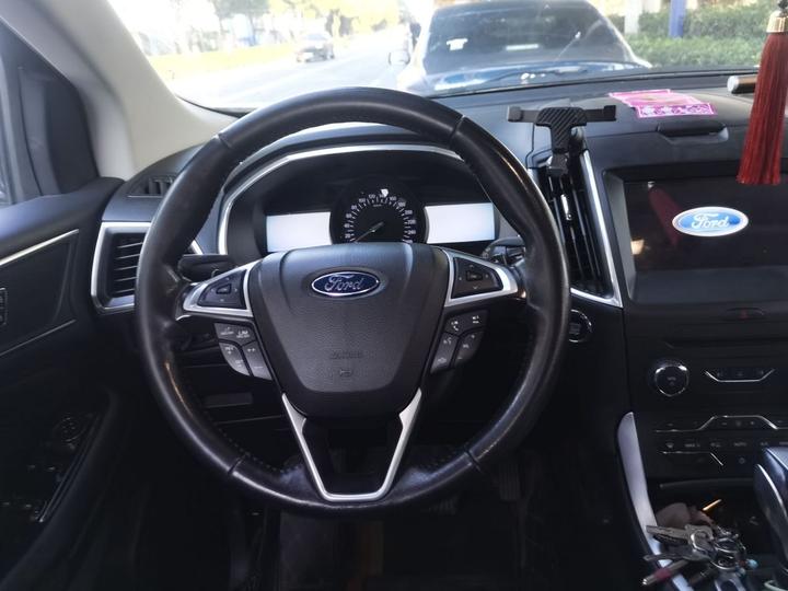 Edge 2016 EcoBoost 245 AWD 7-Seater photo 3