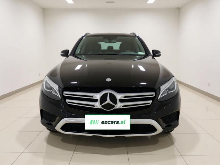 GLC 2016 GLC 200 4MATIC photo 2