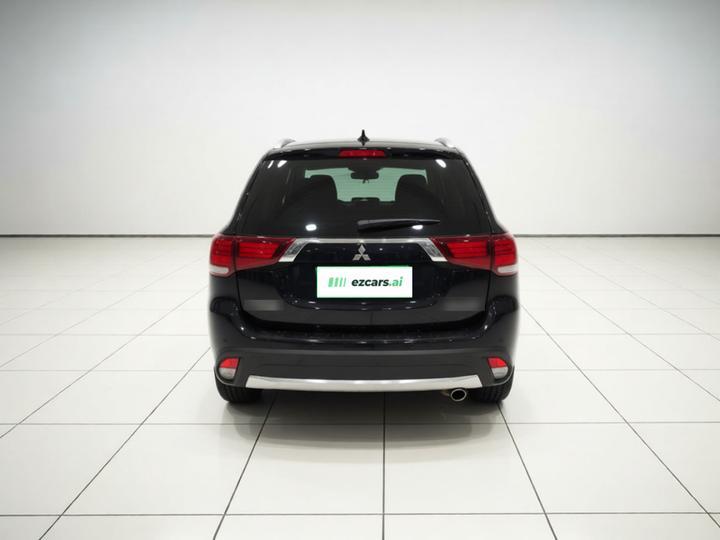 Outlander 2018 2.0L RWD 7-Seater photo 5