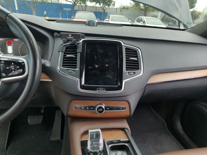 XC90 2021 B5 Luxury 5-Seater photo 8