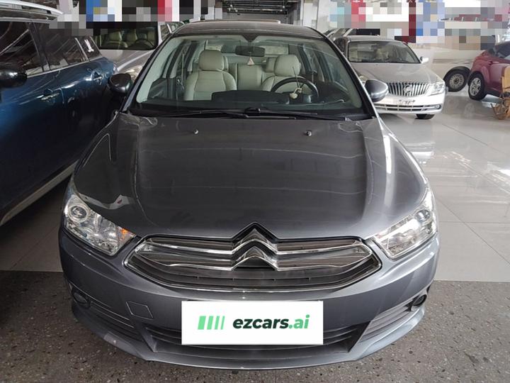 2013 Sedan 1.6L AT photo 2