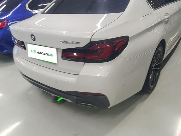 5 Series EV 2022 535Le M Sport Package photo 7