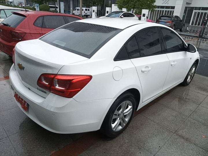 2015 1.5L Classic SE AT photo 4