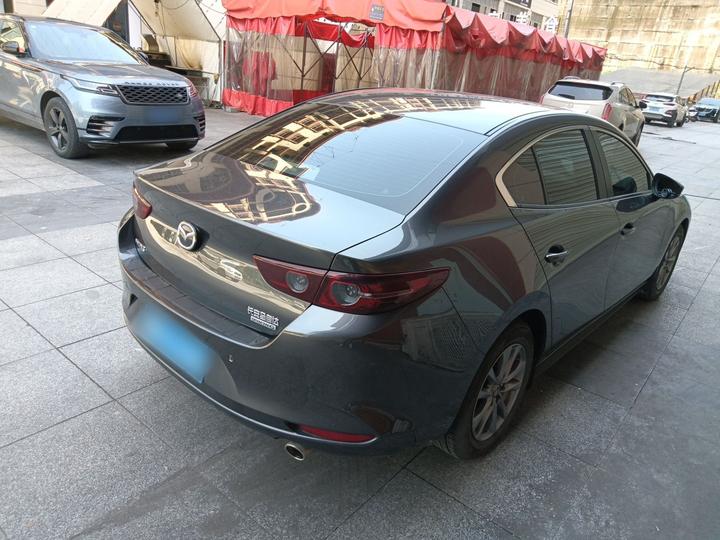 3 Axela 2022 2.0L AT photo 4
