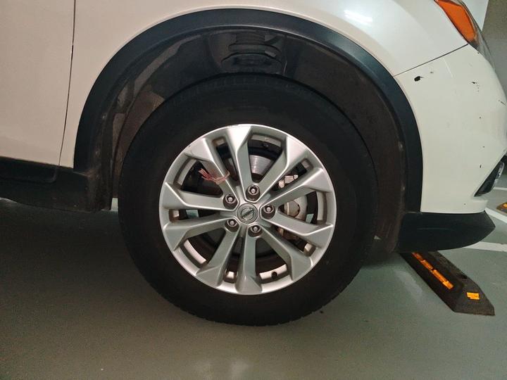 X-Trail 2014 2.0L CVT Comfort 2WD photo 8