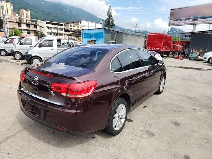 2013 Sedan 1.6L AT photo 6
