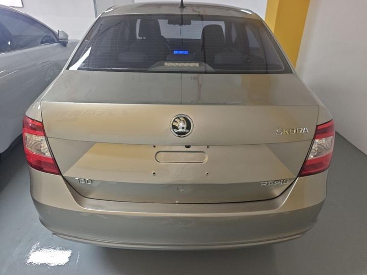 Rapid 2016 1.6L MT photo 3