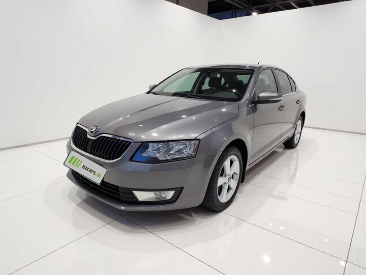 Octavia 2015 1.6L AT
