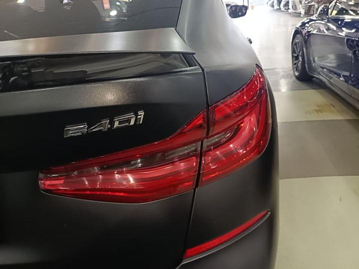 6 SeriesGT 2018 640i xDrive M Sport Package photo 7