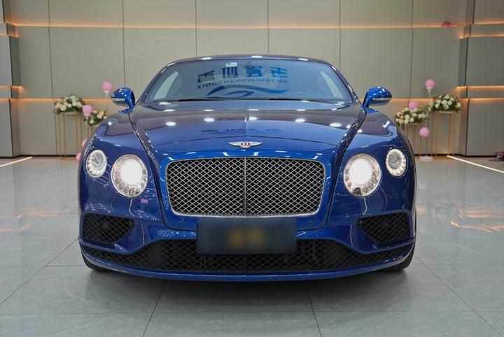 2016 4.0T GT V8 Standard photo 2