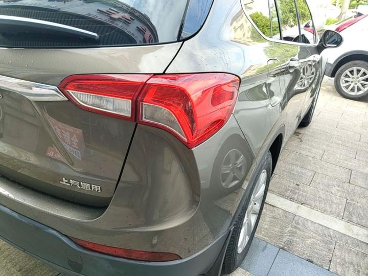 Envision 2018 20T RWD Leading photo 7