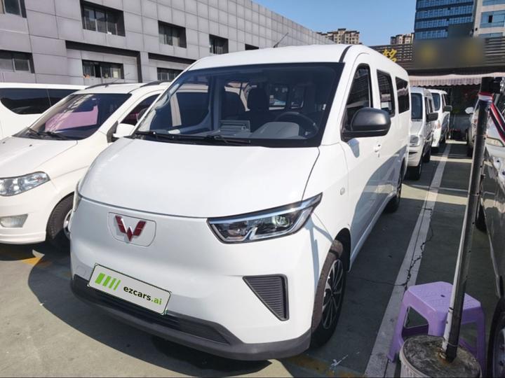 Wuling 2024 300km Comfort Bus 75kW