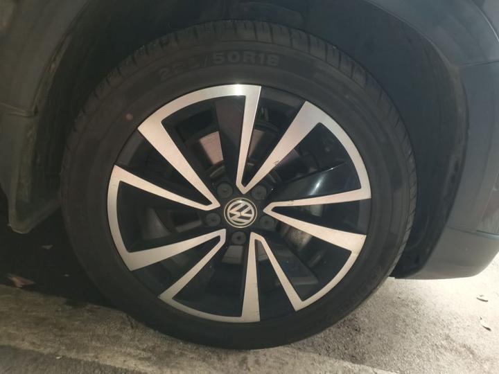 Tharu 2019 330TSI AWD Luxury China VI photo 8