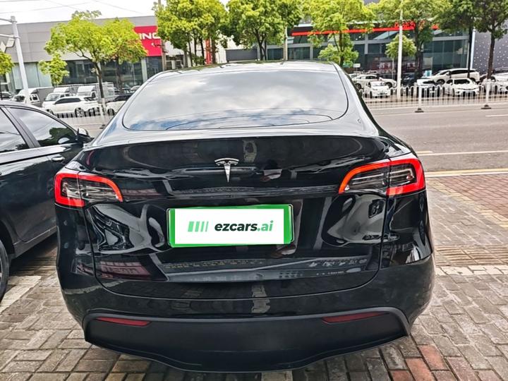 Model Y 2022 Facelift RWD photo 3