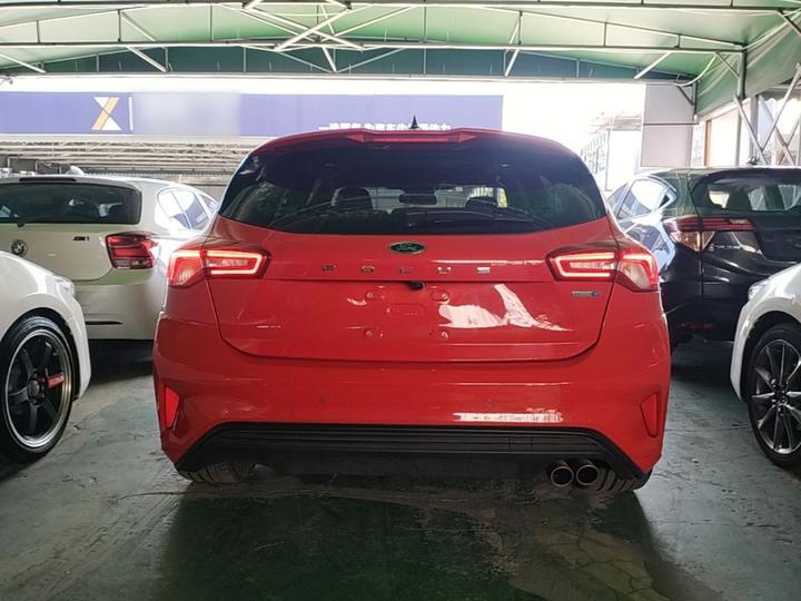 Focus 2020 Hatchback EcoBoost 180 AT ST Line photo 5