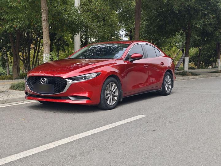 3 Axela 2020 1.5L AT