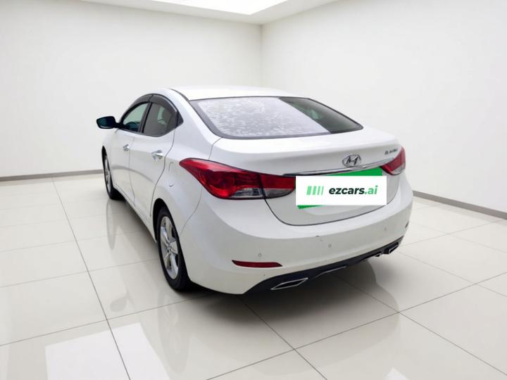Elantra 2012 1.6L AT Premium photo 4