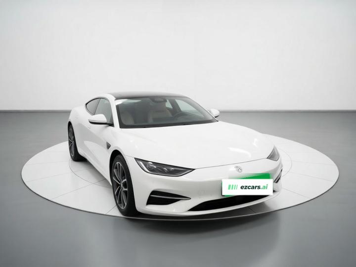 560 2016 1.8L MT Value photo 4