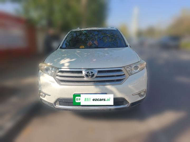 Toyota 丰田 2013款 2.7L 两驱5座紫金版 photo 2