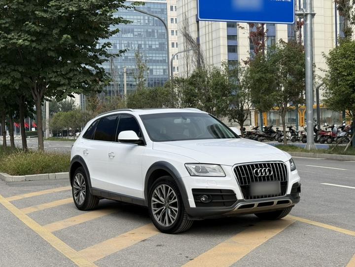 Q5 2017 Plus 40 TFSI Tech photo 3