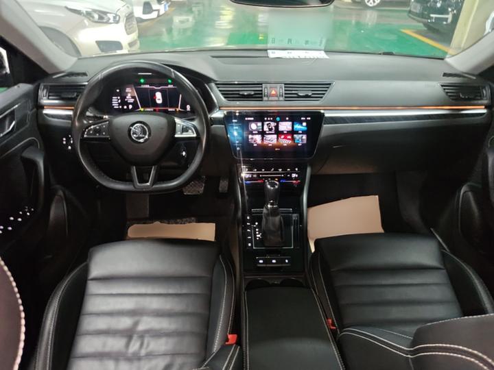 Superb 2022 TSI330 DSG photo 5